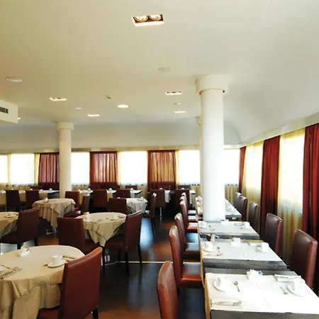 Cosmopolitan Hotel-3